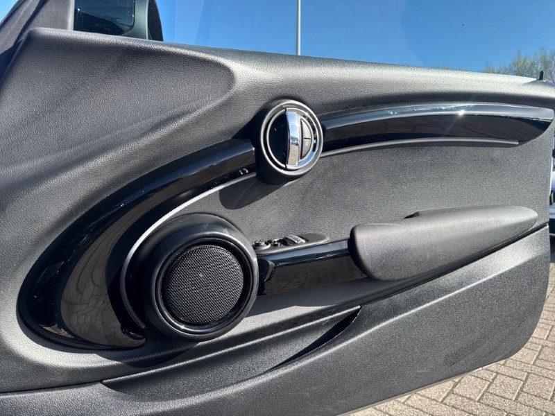 2024 (24) MINI HATCHBACK 1.5 Cooper Sport Premium 3dr Auto 5282688