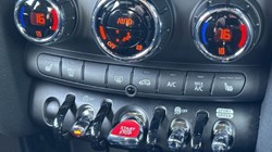 2024 (24) MINI HATCHBACK 1.5 Cooper Sport Premium 3dr Auto 5282686