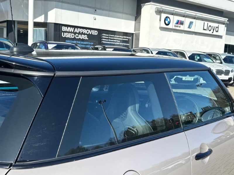 2024 (24) MINI HATCHBACK 1.5 Cooper Sport Premium 3dr Auto 5282716