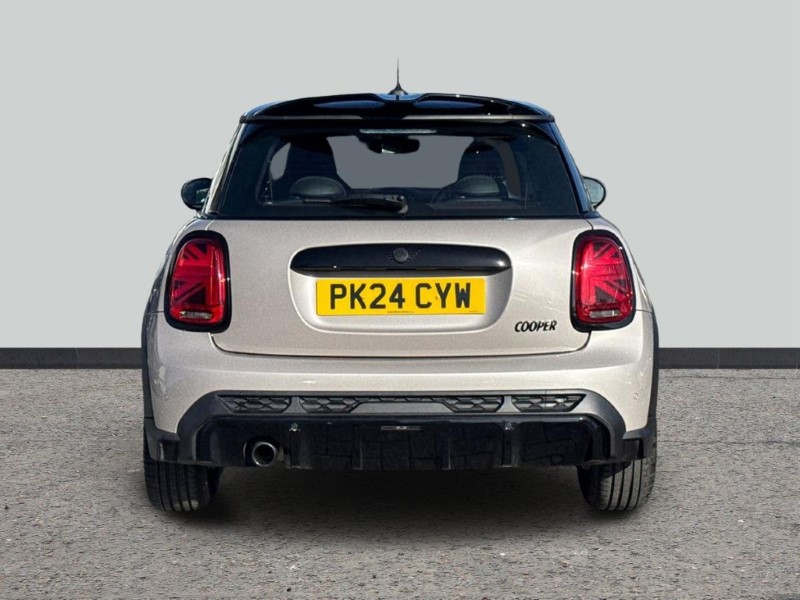 2024 (24) MINI HATCHBACK 1.5 Cooper Sport Premium 3dr Auto 5282682
