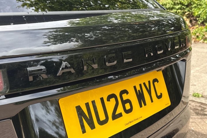 2026 (26) LAND ROVER RANGE ROVER VELAR 2.0 D200 MHEV Dynamic SE 5dr Auto 5725147