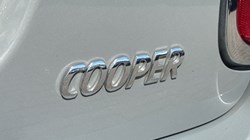 2020 (70) MINI HATCHBACK 1.5 Cooper Exclusive II 5dr 5338535