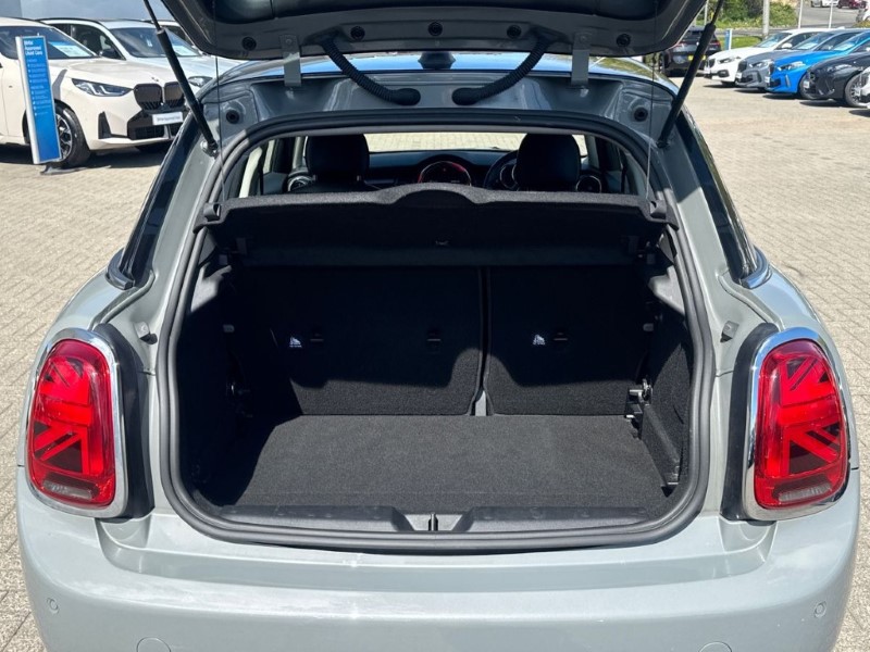 2020 (70) MINI HATCHBACK 1.5 Cooper Exclusive II 5dr 5338504