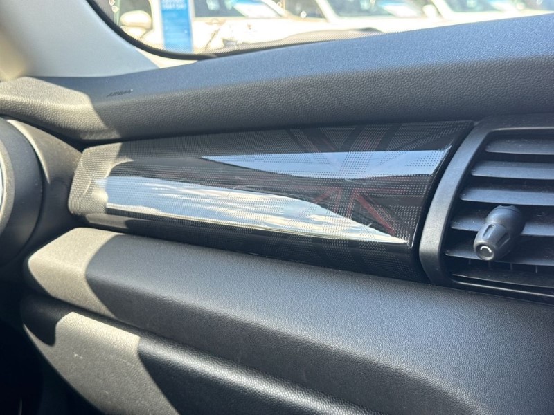 2020 (70) MINI HATCHBACK 1.5 Cooper Exclusive II 5dr 5338522