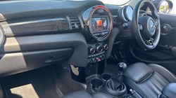 2020 (70) MINI HATCHBACK 1.5 Cooper Exclusive II 5dr 5338498