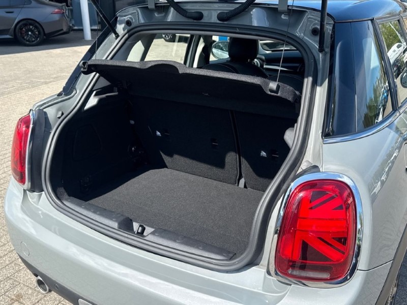 2020 (70) MINI HATCHBACK 1.5 Cooper Exclusive II 5dr 5338529