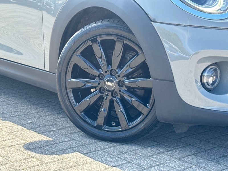 2020 (70) MINI HATCHBACK 1.5 Cooper Exclusive II 5dr 5338533