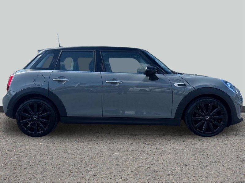 2020 (70) MINI HATCHBACK 1.5 Cooper Exclusive II 5dr 5338494
