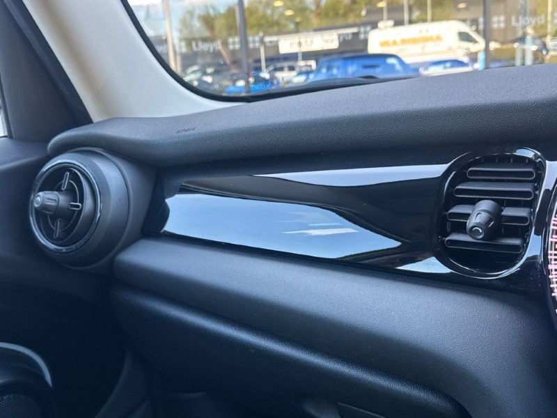 2023 (73) MINI HATCHBACK 1.5 Cooper Classic 5dr 5318761