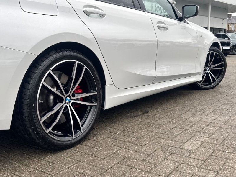 2023 (73) BMW 3 SERIES 320d MHT M Sport 5dr Step Auto 5295587