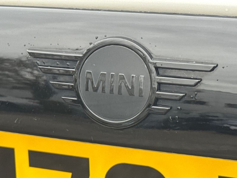 2022 (72) MINI HATCHBACK 2.0 Cooper S Sport 3dr Auto 5291213