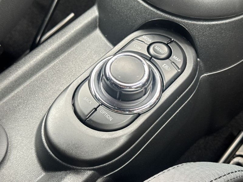 2022 (72) MINI HATCHBACK 2.0 Cooper S Sport 3dr Auto 5291203