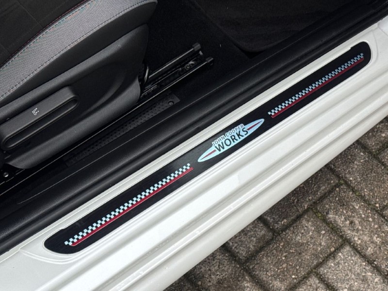 2022 (72) MINI HATCHBACK 2.0 Cooper S Sport 3dr Auto 5291206