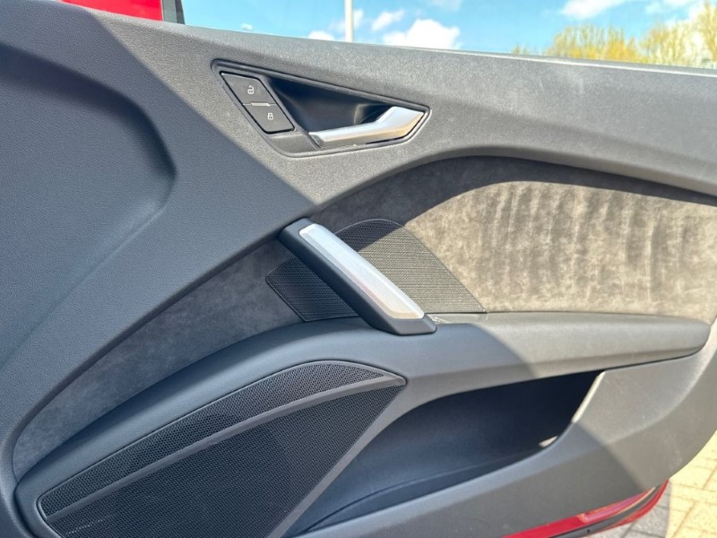 2021 (71) AUDI TT 40 TFSI S Line 2dr S Tronic 5279757