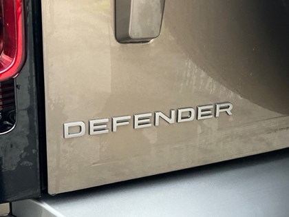 2023 (73) LAND ROVER DEFENDER 3.0 D250 X-Dynamic HSE 90 3dr Auto