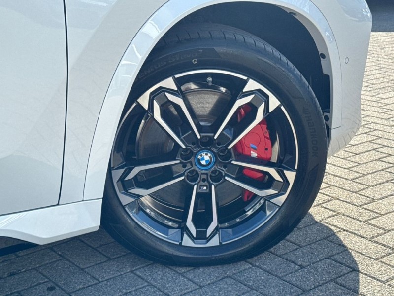 2025 (25) BMW iX1 150kW eDrive20 M Sport 65kWh 5dr Auto 5321395