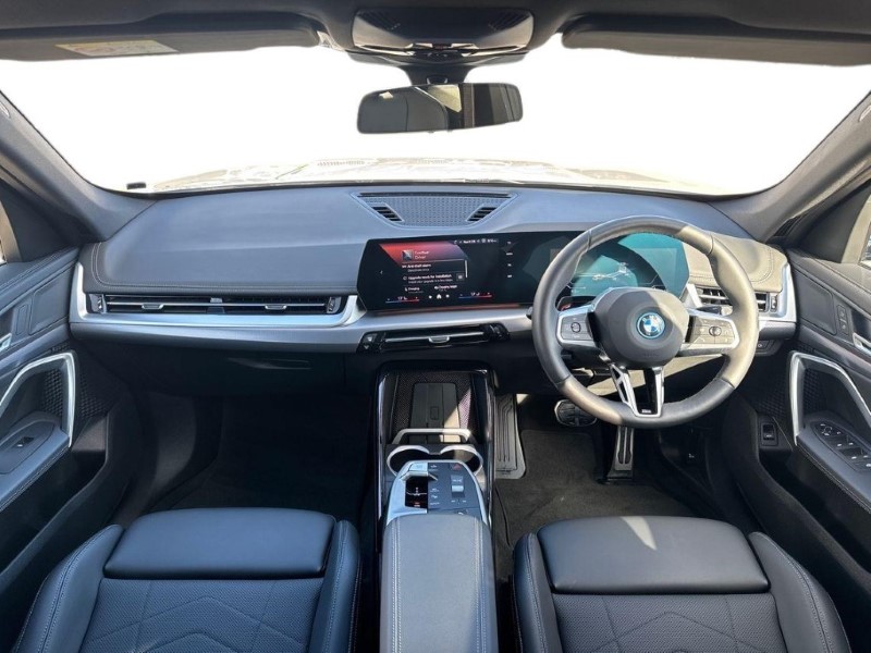 2025 (25) BMW iX1 150kW eDrive20 M Sport 65kWh 5dr Auto 5321351