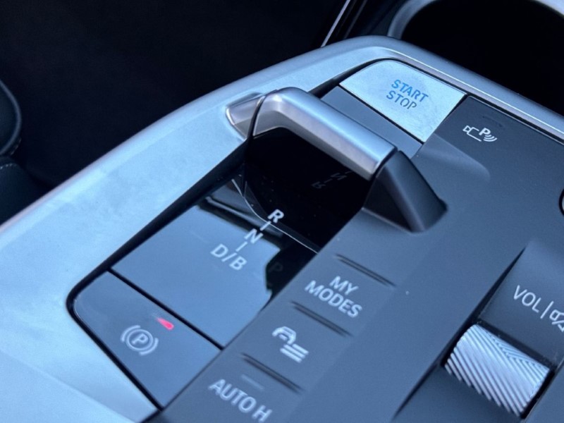 2025 (25) BMW iX1 150kW eDrive20 M Sport 65kWh 5dr Auto 5321380