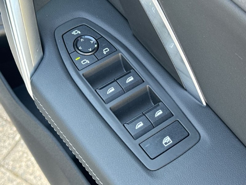 2025 (25) BMW iX1 150kW eDrive20 M Sport 65kWh 5dr Auto 5321369