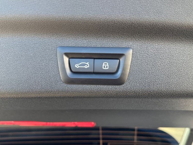 2025 (25) BMW iX1 150kW eDrive20 M Sport 65kWh 5dr Auto 5321385