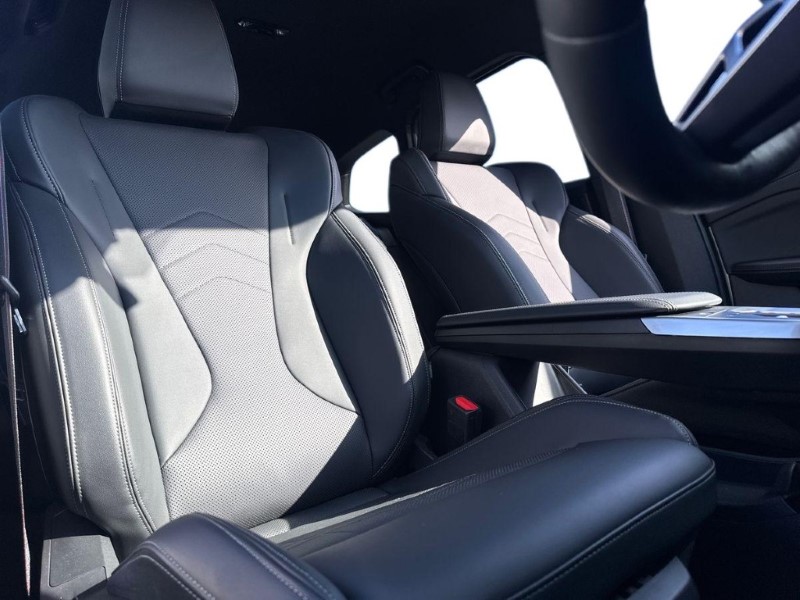 2025 (25) BMW iX1 150kW eDrive20 M Sport 65kWh 5dr Auto 5321358