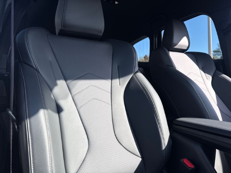 2025 (25) BMW iX1 150kW eDrive20 M Sport 65kWh 5dr Auto 5321371