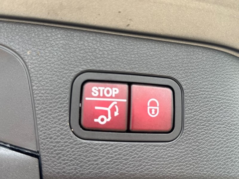 2023 (72) MERCEDES-BENZ EQC 400 300kW AMG Line Premium 80kWh 5dr Auto 5307565