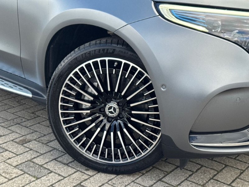 2023 (72) MERCEDES-BENZ EQC 400 300kW AMG Line Premium 80kWh 5dr Auto 5307569