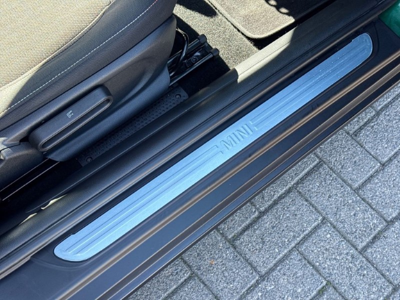 2023 (73) MINI HATCHBACK 1.5 Cooper Classic 3dr Auto 5330931