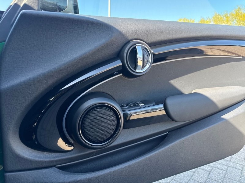 2023 (73) MINI HATCHBACK 1.5 Cooper Classic 3dr Auto 5330916