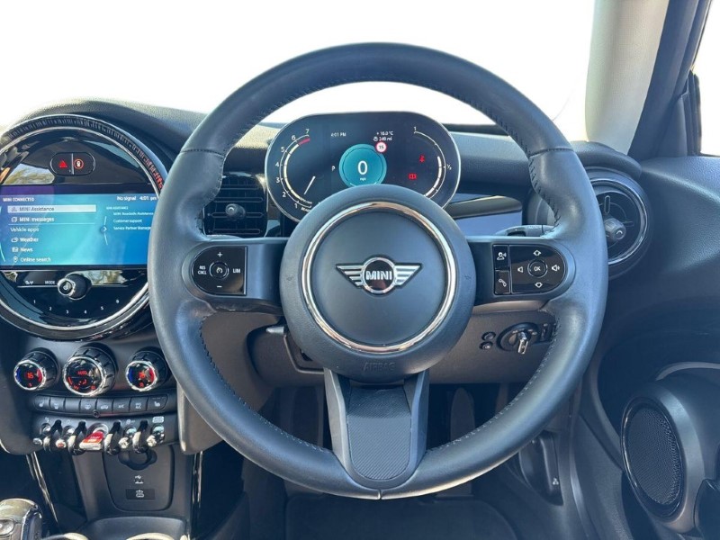 2023 (73) MINI HATCHBACK 1.5 Cooper Classic 3dr Auto 5330899