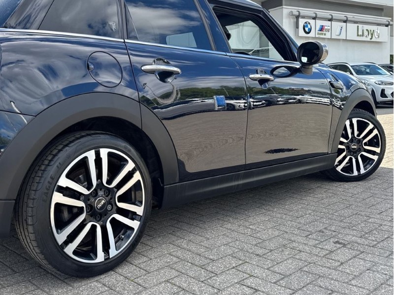 2023 (23) MINI HATCHBACK 1.5 Cooper Exclusive Premium Plus 5dr Auto 5391750
