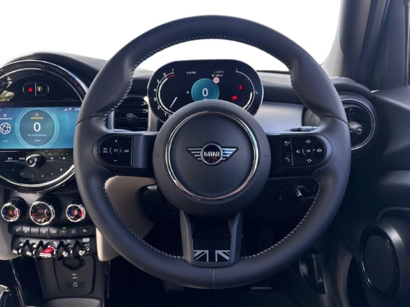 2023 (23) MINI HATCHBACK 1.5 Cooper Exclusive Premium Plus 5dr Auto 5391708