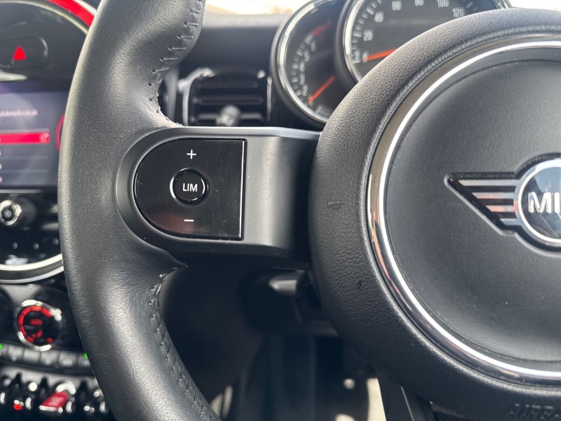 2021 (21) MINI HATCHBACK 1.5 Cooper Classic 5dr 5410418