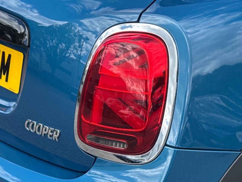 2021 (21) MINI HATCHBACK 1.5 Cooper Classic 5dr 5410443