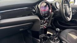 2021 (21) MINI HATCHBACK 1.5 Cooper Classic 5dr 5410408