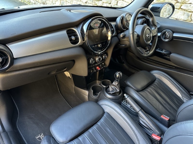 2022 (22) MINI HATCHBACK 1.5 Cooper Exclusive 3dr 5335595