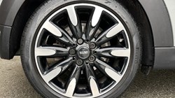 2020 (20) MINI HATCHBACK 1.5 Cooper Exclusive II 3dr Auto 5335616