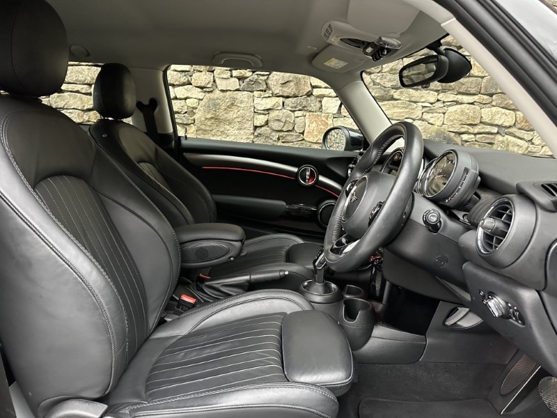 2020 (20) MINI HATCHBACK 1.5 Cooper Exclusive II 3dr Auto 5335613