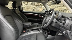 2020 (20) MINI HATCHBACK 1.5 Cooper Exclusive II 3dr Auto 5335613