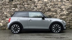 2020 (20) MINI HATCHBACK 1.5 Cooper Exclusive II 3dr Auto 5335606