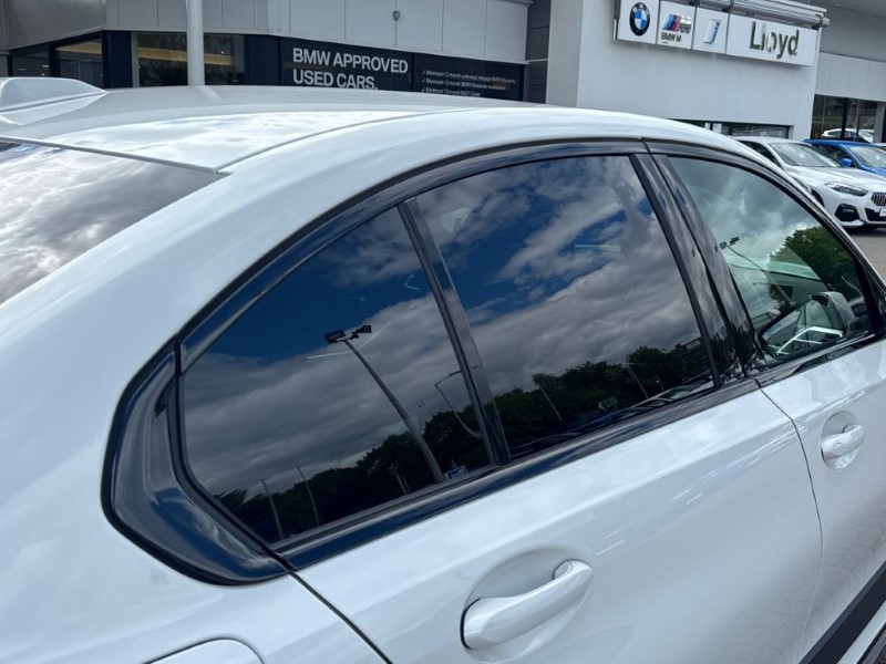 2025 (25) BMW 3 SERIES 320i M Sport 4dr Step Auto 5413823