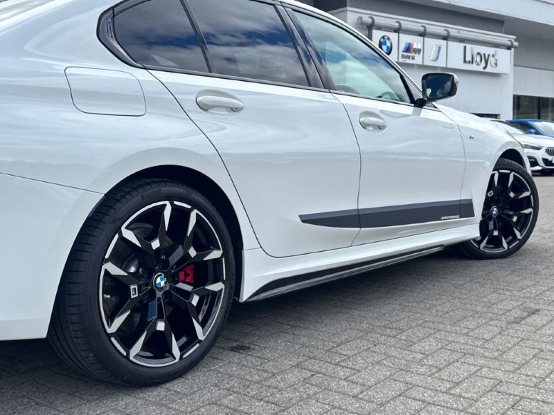 2025 (25) BMW 3 SERIES 320i M Sport 4dr Step Auto 5413820