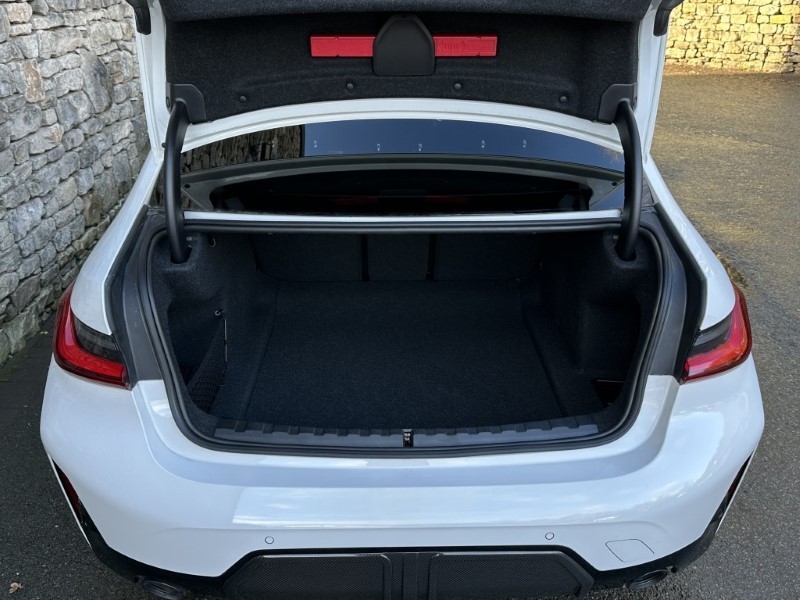 2025 (25) BMW 3 SERIES 320i M Sport 4dr Step Auto 5327844