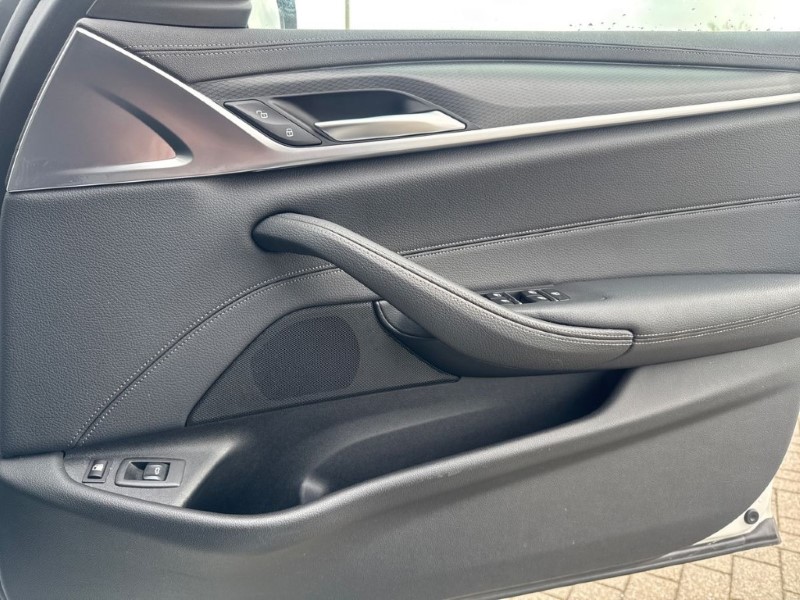 2022 (72) BMW 5 SERIES 530e M Sport 5dr Auto 5387731