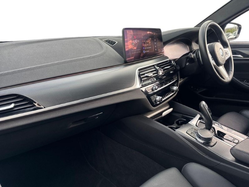 2022 (72) BMW 5 SERIES 530e M Sport 5dr Auto 5387717