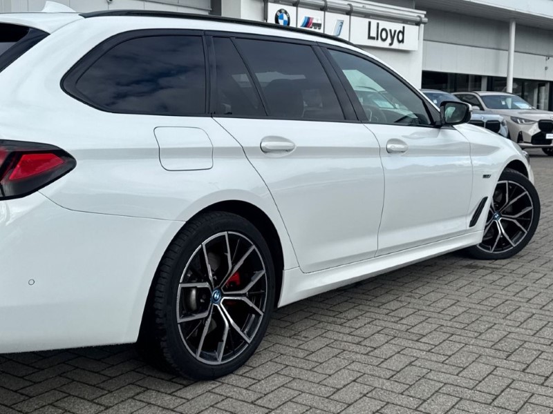 2022 (72) BMW 5 SERIES 530e M Sport 5dr Auto 5387759