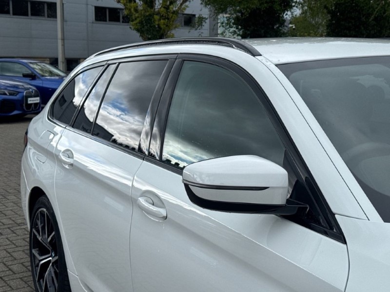 2022 (72) BMW 5 SERIES 530e M Sport 5dr Auto 5387761