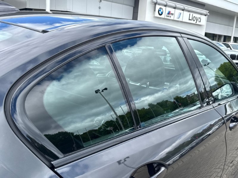 2021 (21) BMW 5 SERIES 530e xDrive M Sport 4dr Auto 5391868