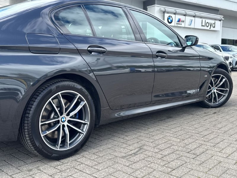 2021 (21) BMW 5 SERIES 530e xDrive M Sport 4dr Auto 5391865